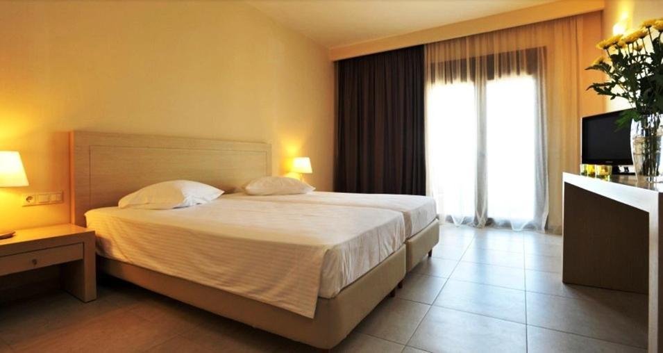Porto Plaza Hotel Agios Ioannis Kaspaka Extérieur photo